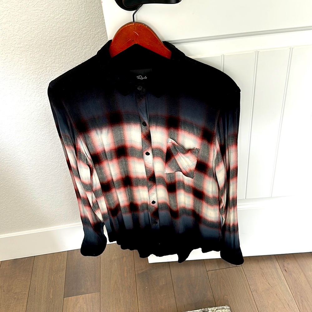 Rails Hombre plaid women’s shirt.  Black, gray blue, rust.  Worn one time.